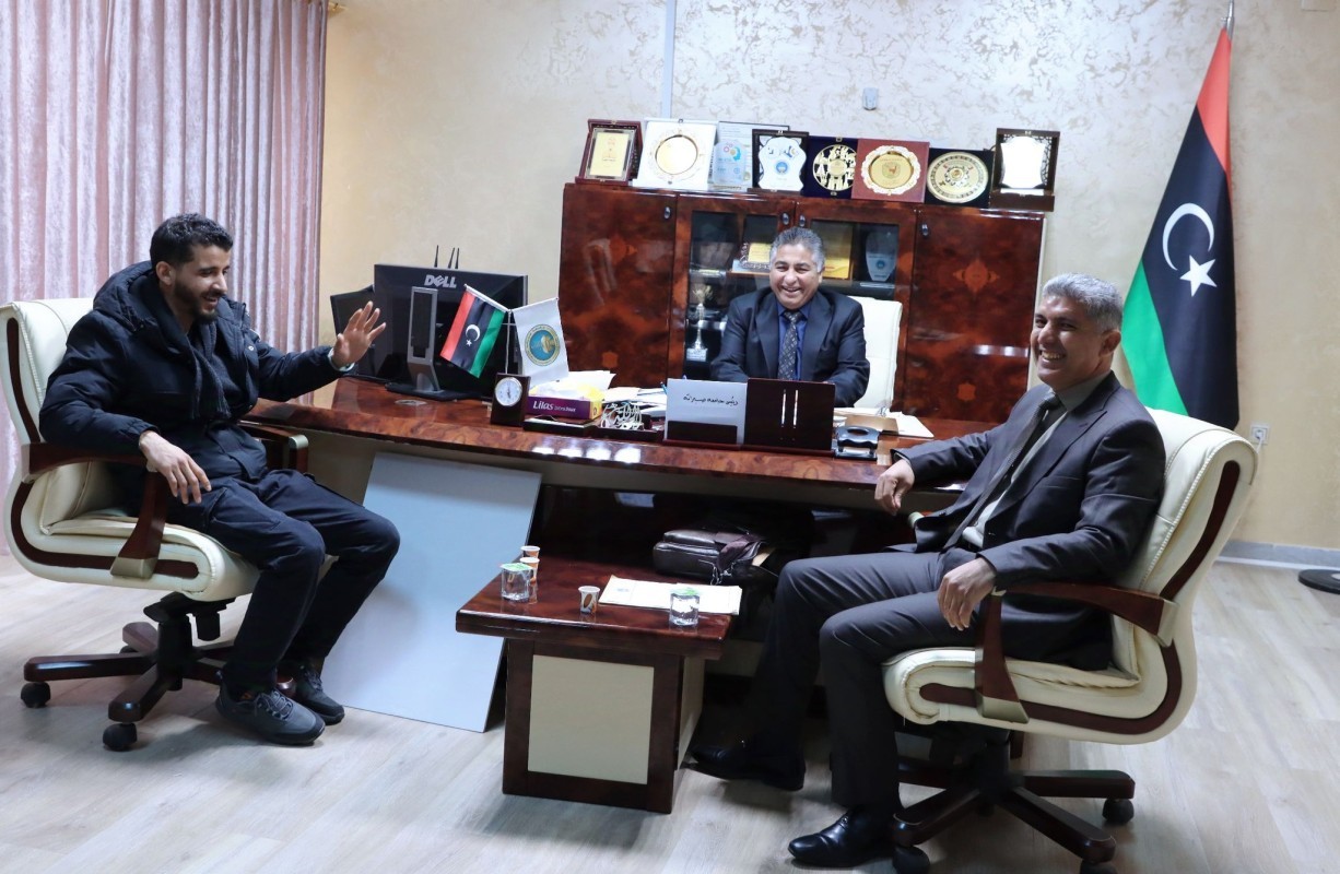 Meeting of the University President with the Mayor of Zaltun and the Dean of the College of Education.