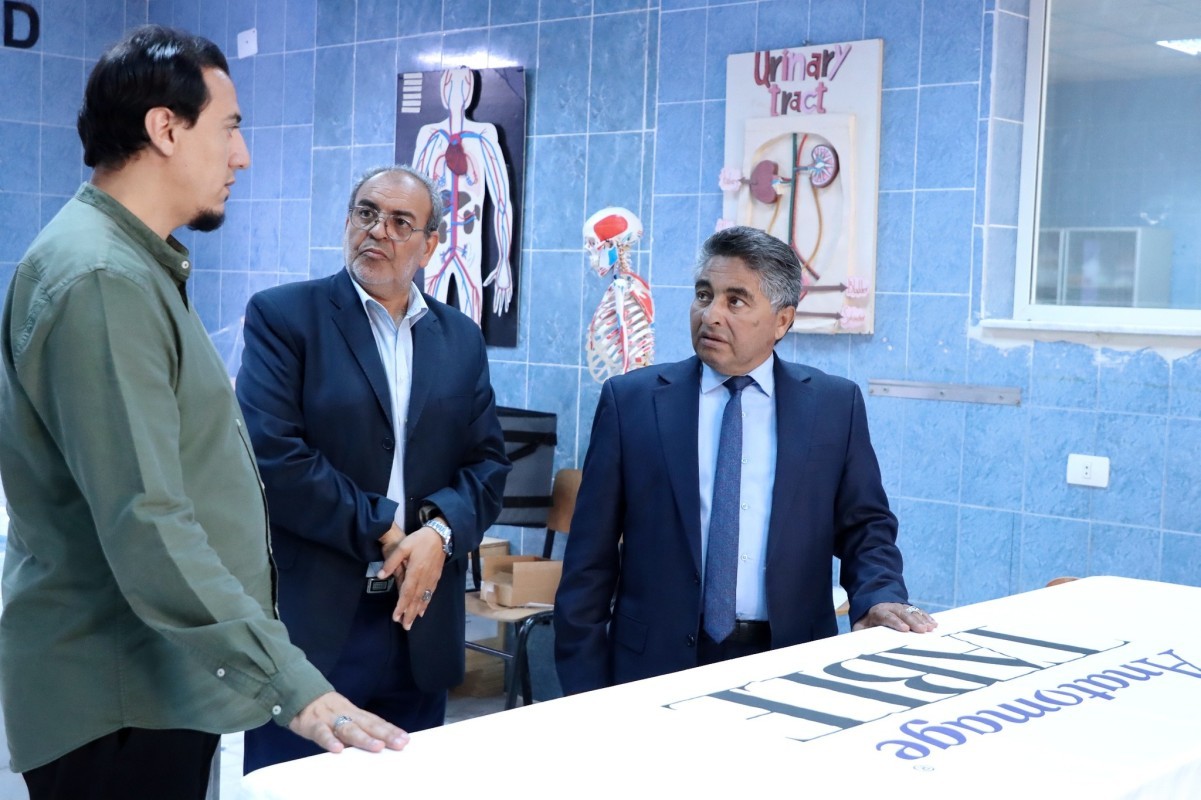 رئيس جامعة صبراتة في زيارة تفقدية لكلية الطب البشري لمتابعة سير العملية التعليمية