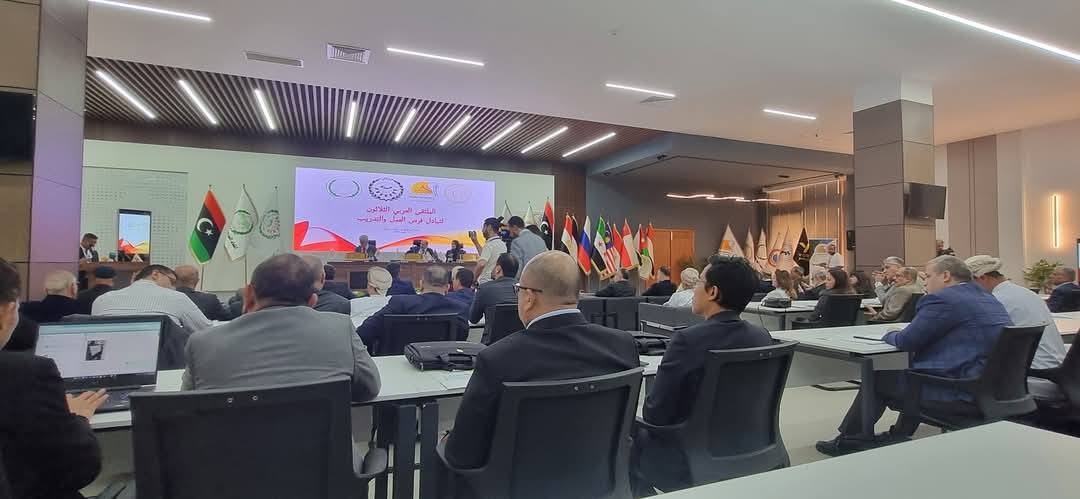 جامعة صبراتة تشارك في الملتقى العربي لتبادل فرص التدريب بجامعة ليبيا المفتوحة