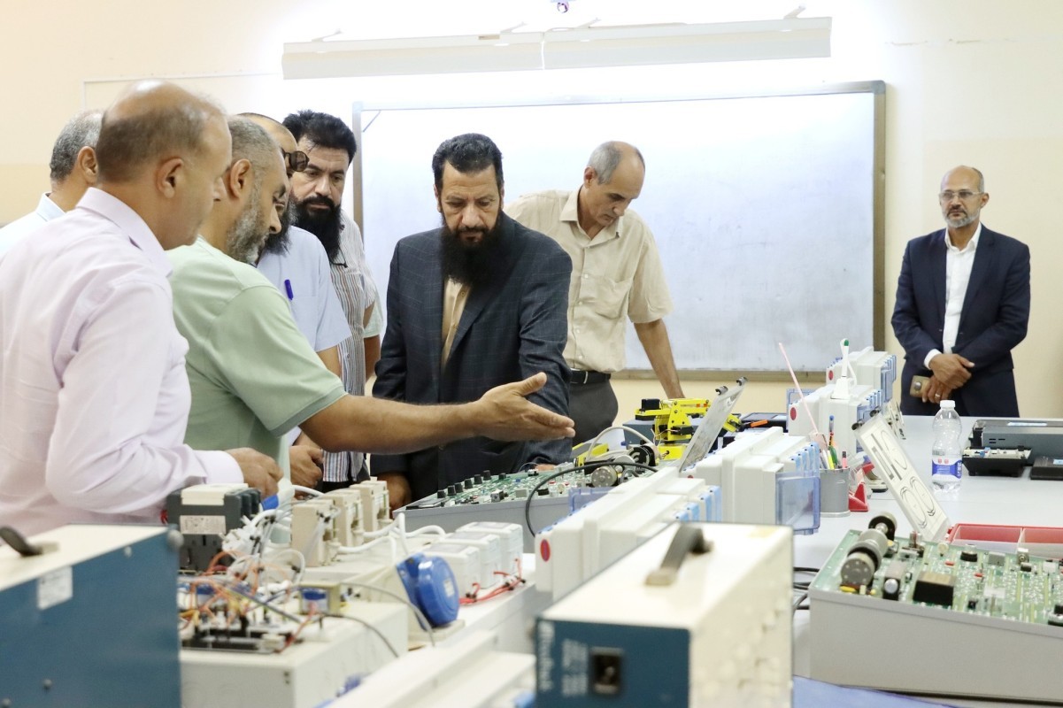 زيارة فريق الترخيص الفني لكلية الهندسة صبراتة