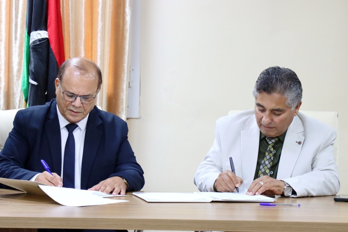 توقيع مذكرة تفاهم بين جامعة صبراتة ومركز البحوث والدراسات الإفريقية